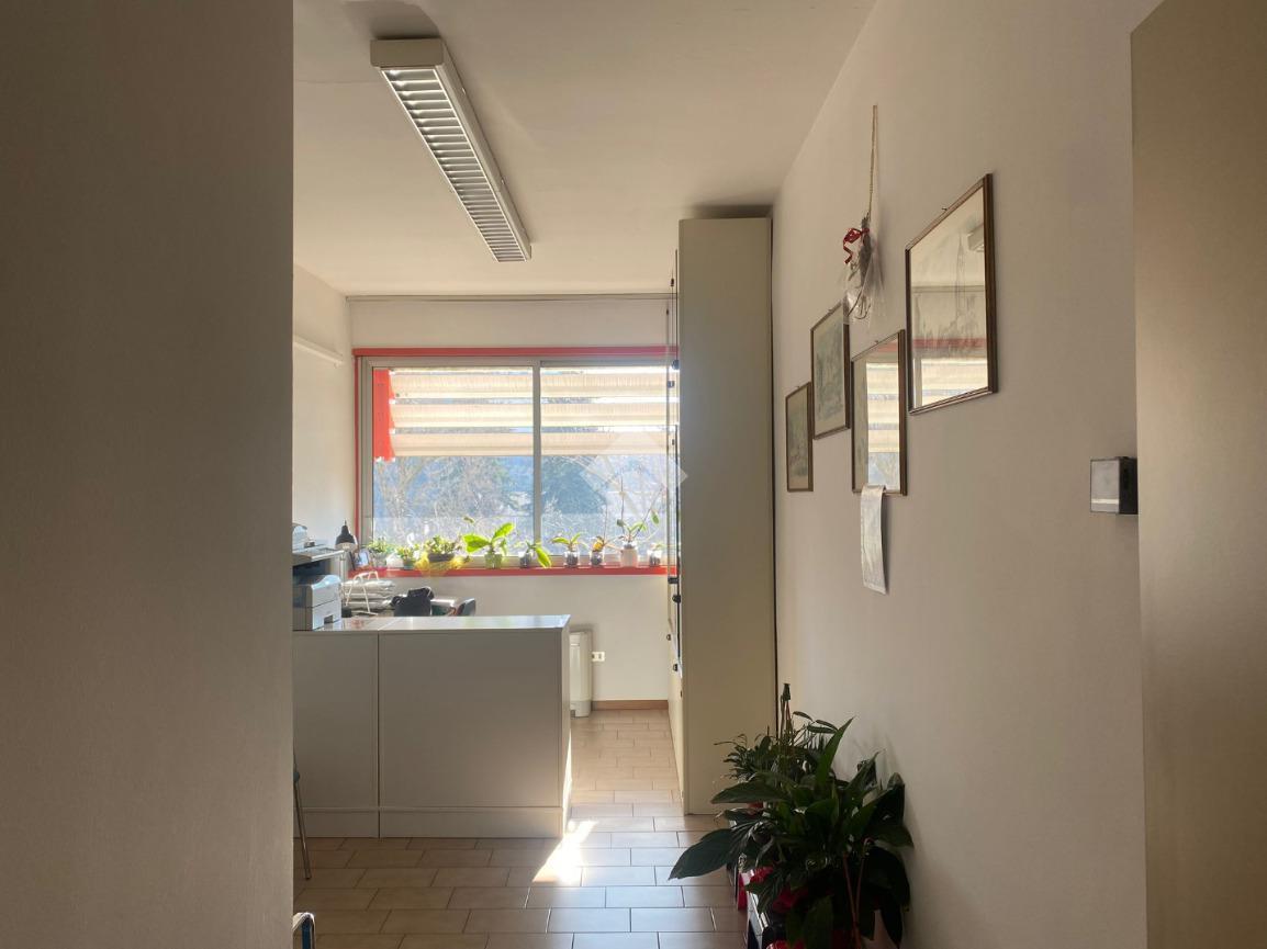Ufficio in Via della Canalina 22, Reggio Emilia, {3} - Foto 2