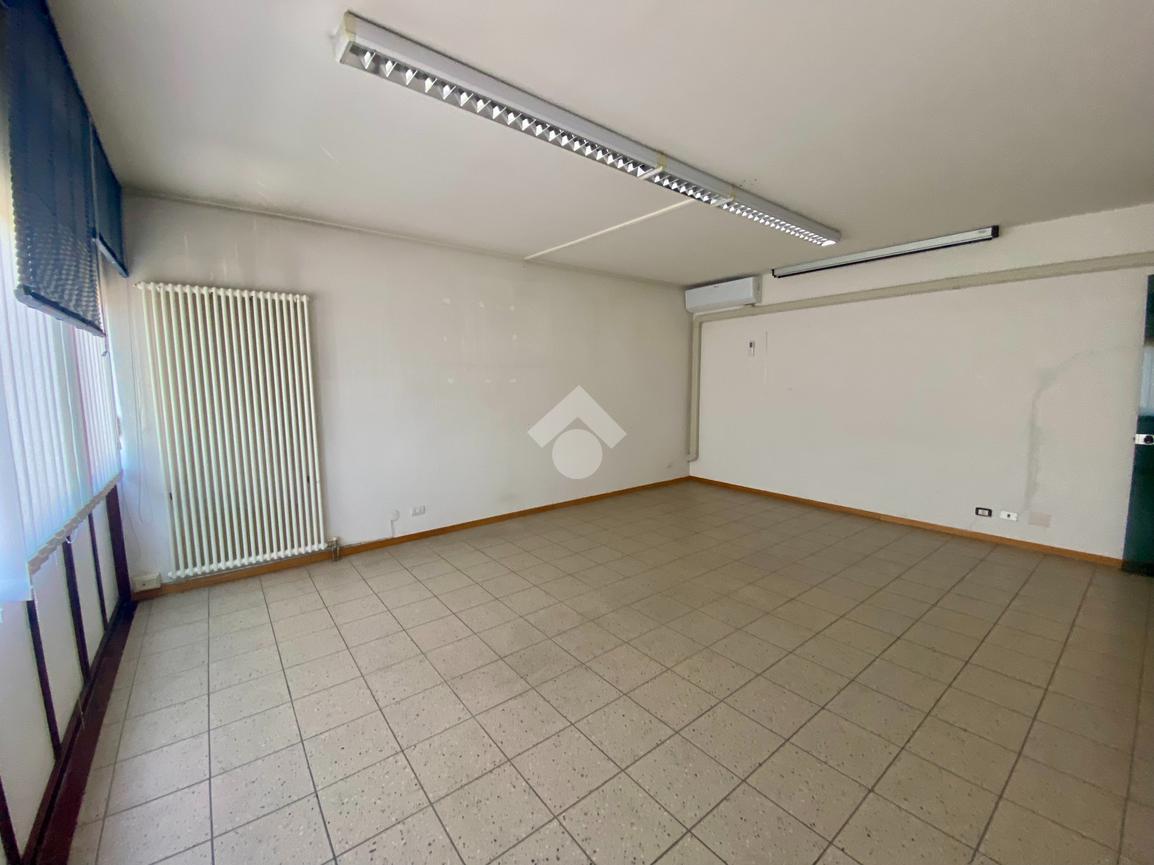 Ufficio in Via Indipendenza 1, Sant'Ilario D'Enza, {3} - Foto 2