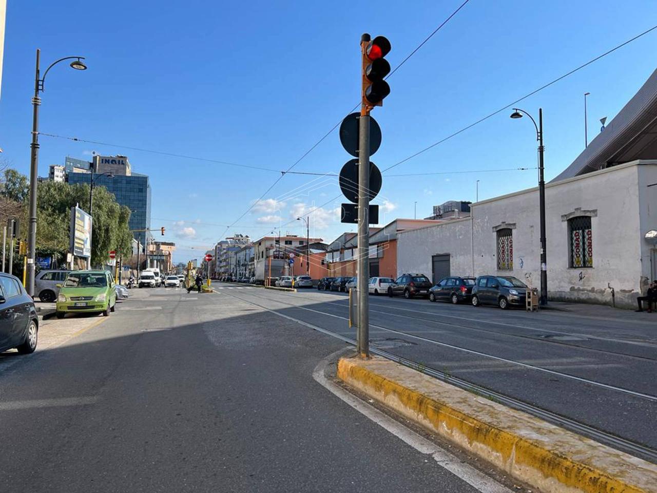Magazzino in Via Nuova Poggioreale 60/61, Napoli - Foto 1