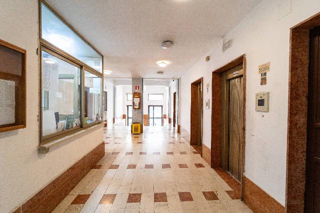 Büro in Via Ferrante Imparato 29, Napoli - Foto 1