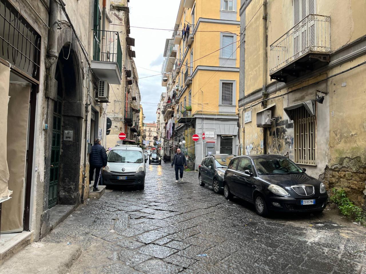 Magazzino in affitto a Napoli