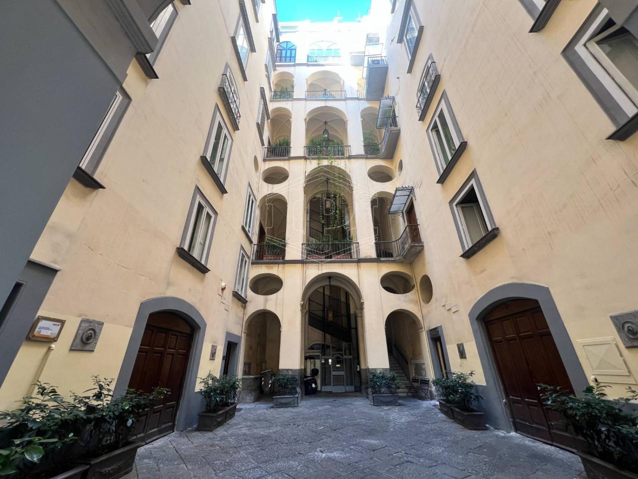 Ufficio in Riviera di Chiaia 256, Napoli, {3} - Foto 2