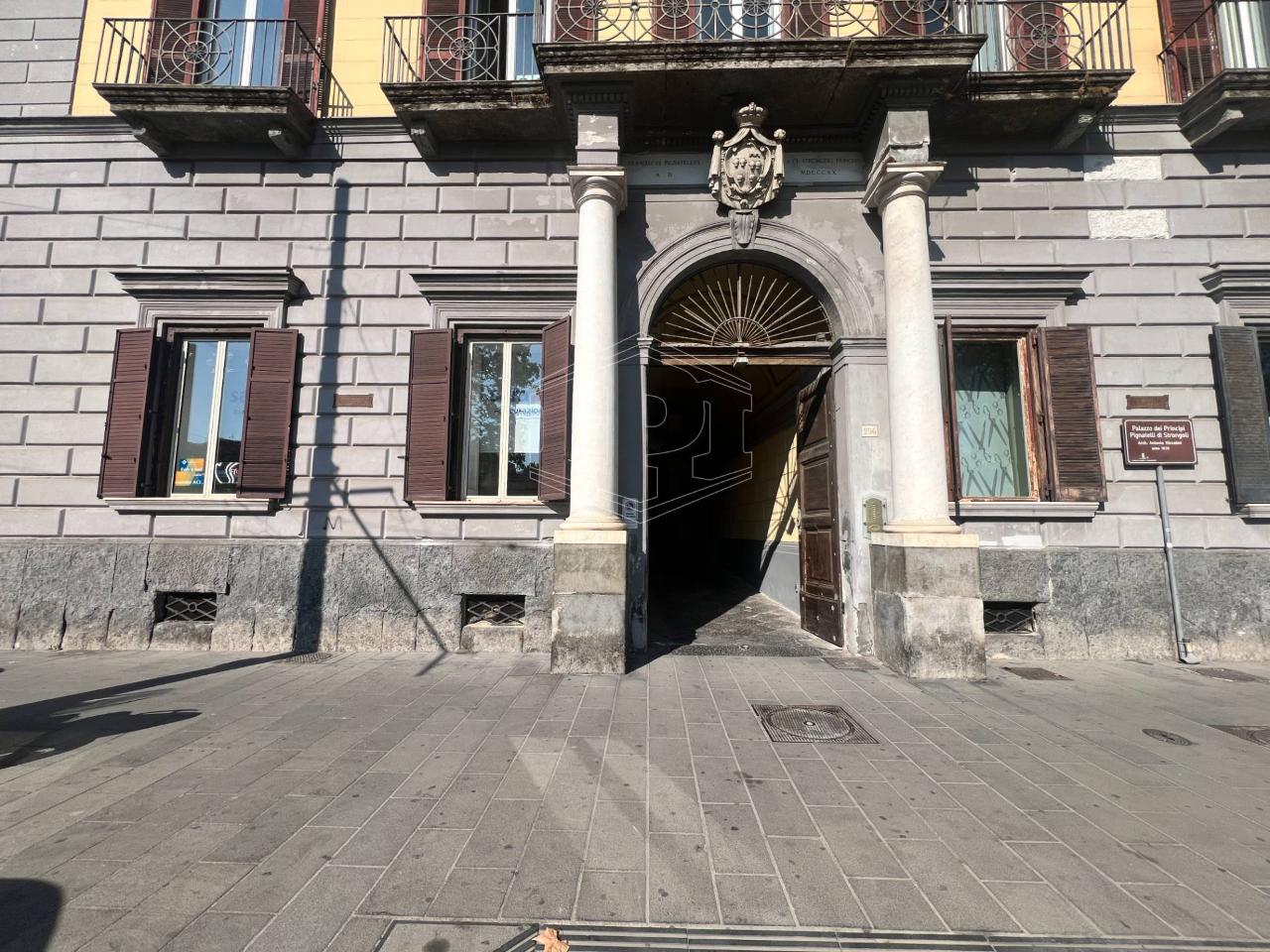 Ufficio in Riviera di Chiaia 256, Napoli, {3} - Foto 1