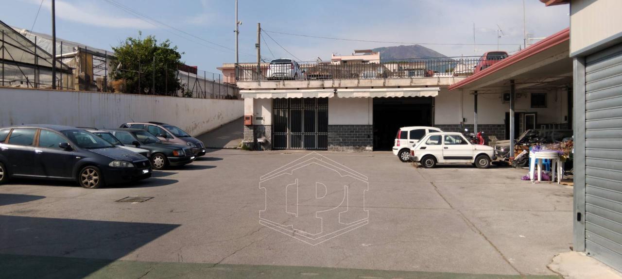 Negozio in Via Nazionale 313, Torre Del Greco, {3} - Foto 2