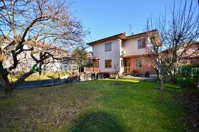 Mansion in Via San Colombano, Bergamo - Photo 1