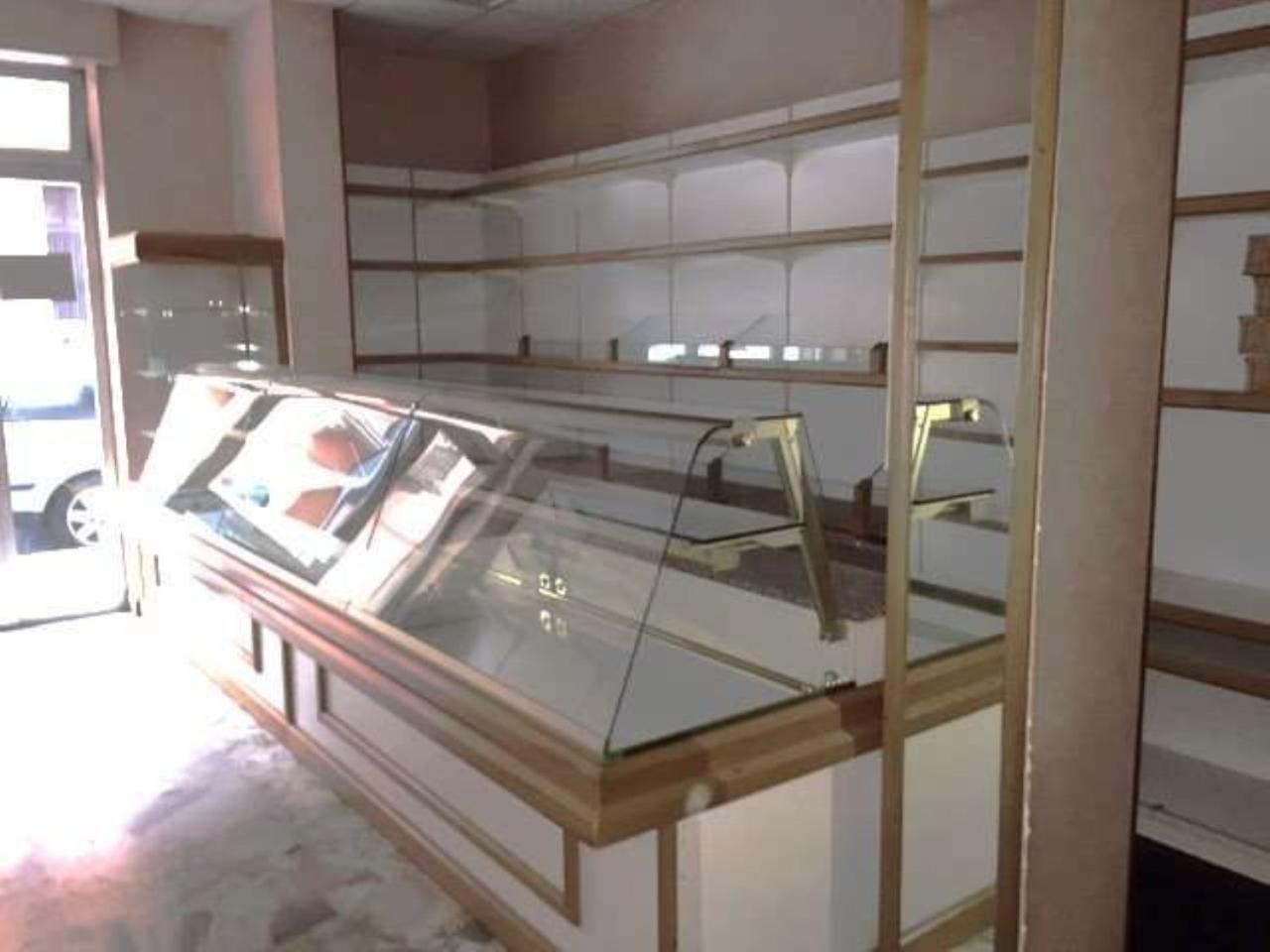 Negozio in Giuseppe Garibaldi, Alessandria - Foto 1