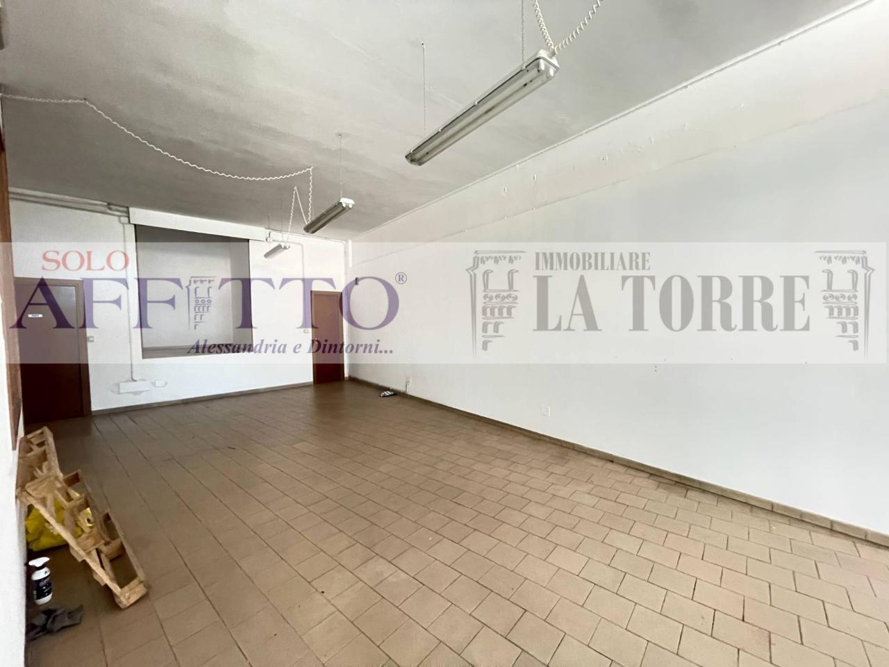 Negozio in Nicola Basile, Alessandria - Foto 1