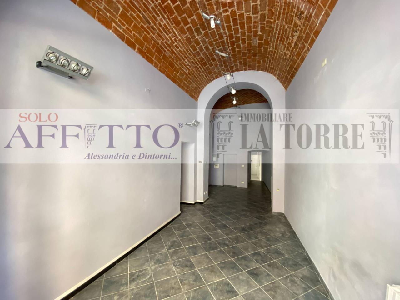 Negozio in Via Dante Alighieri, Alessandria, {3} - Foto 1
