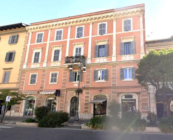 4-room flat in Corso Gramsci, Genzano di Roma - Photo 1