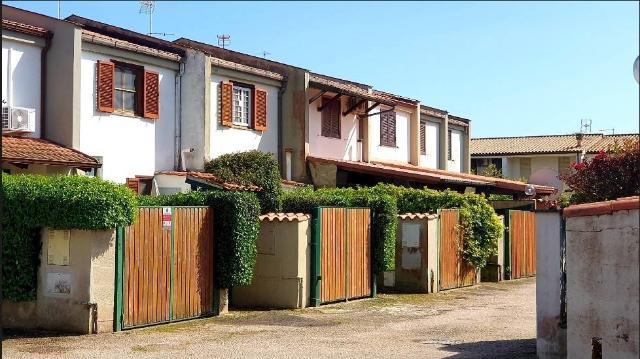 Villa a schiera in {3}, Viale Nerone 6 - Foto 1