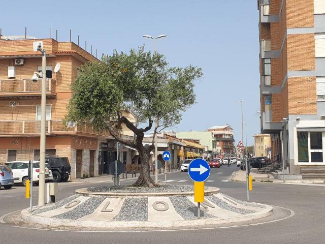 Geschäft in Via Guglielmo Marconi 155, Anzio - Foto 1