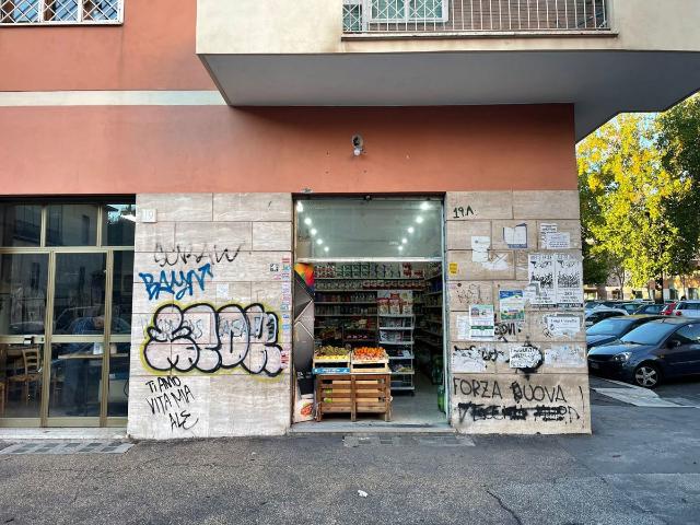 Geschäft in Via delle Acacie  19, Roma - Foto 1