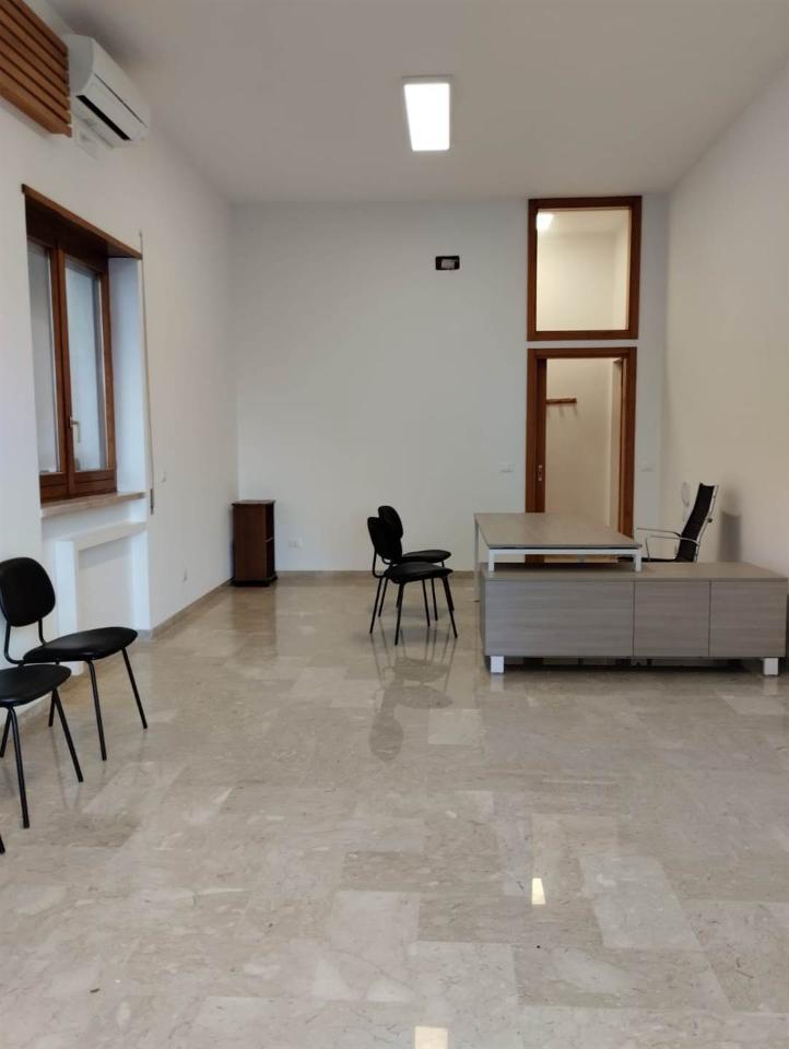 Ufficio in , Monopoli, {3} - Foto 2