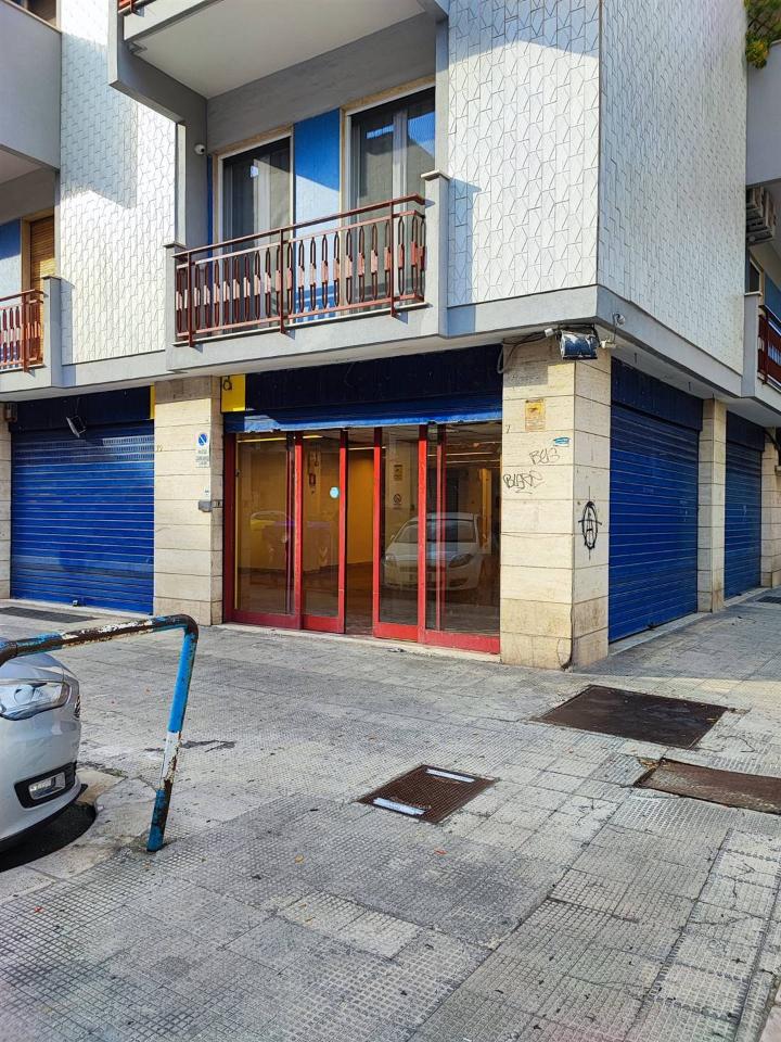 Negozio in , Bari, {3} - Foto 2