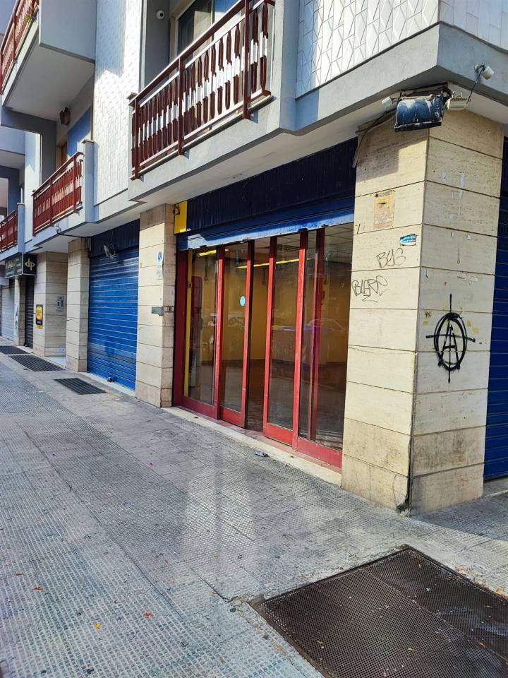 Negozio in , Bari, {3} - Foto 1