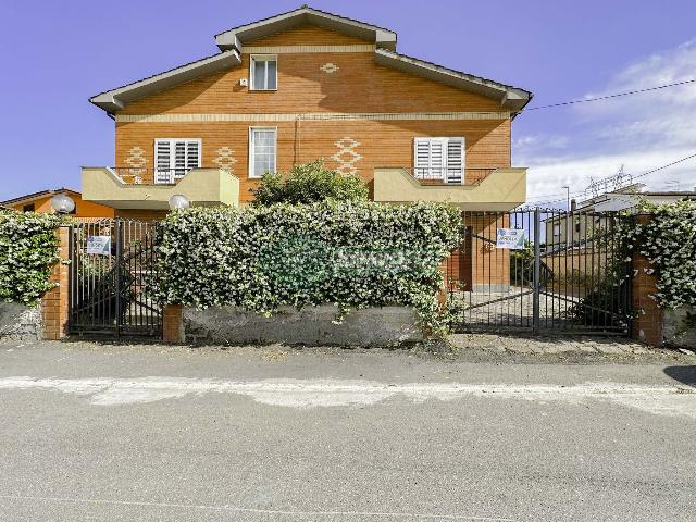 Casa indipendente in Via Santo Spirito, Anguillara Sabazia - Foto 1