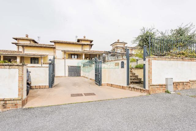 Terraced house in Via Adalberto Zanchi, Anguillara Sabazia - Photo 1