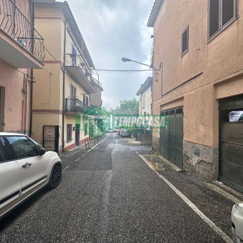 Garage or car box in Via Ungheria, Trevignano Romano - Photo 1