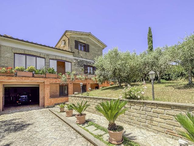 Villa a schiera in Via Comunale di Cesano, Anguillara Sabazia - Foto 1