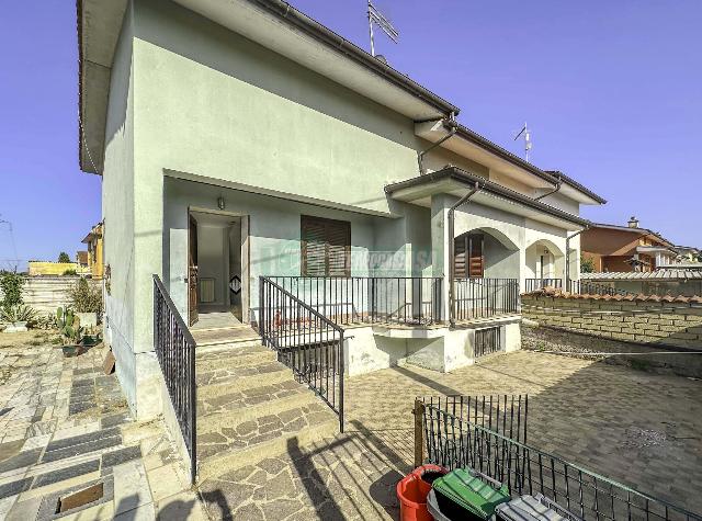 Terraced house in Via Papa Giovanni Paolo I, Anguillara Sabazia - Photo 1