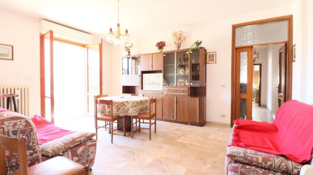 4-room flat in Via De Carolis 9, Grottammare - Photo 1