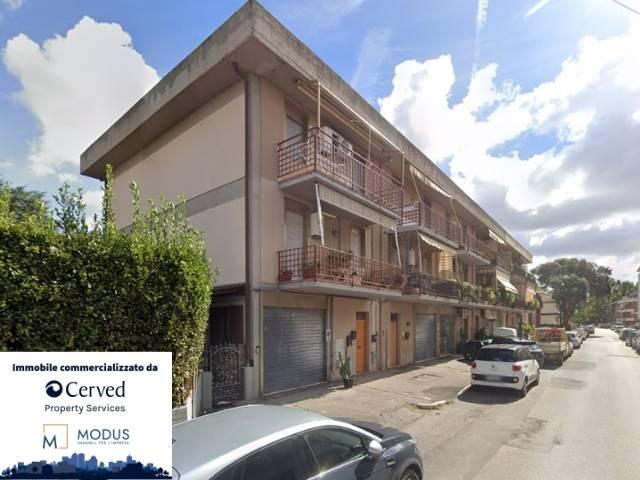 Capannone in Viale Europa 47, Grosseto, {3} - Foto 1