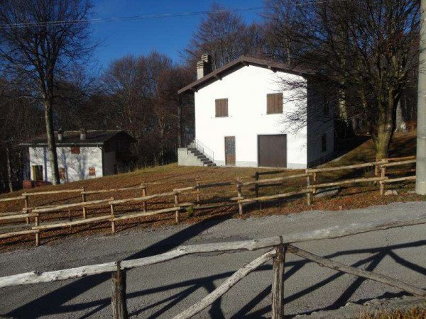 Villa in vendita a Mandello Del Lario