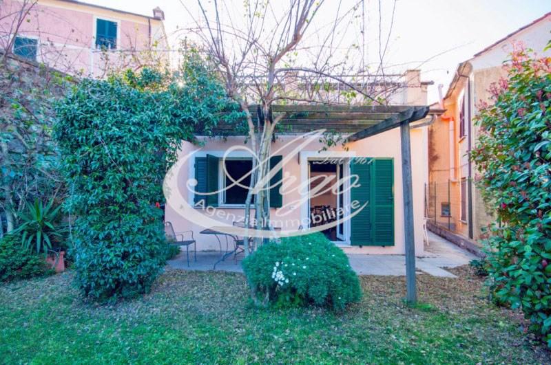 Casa indipendente in vendita a Lerici