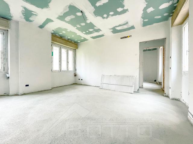 2-room flat in Via Stefano Molli 4, Borgomanero - Photo 1