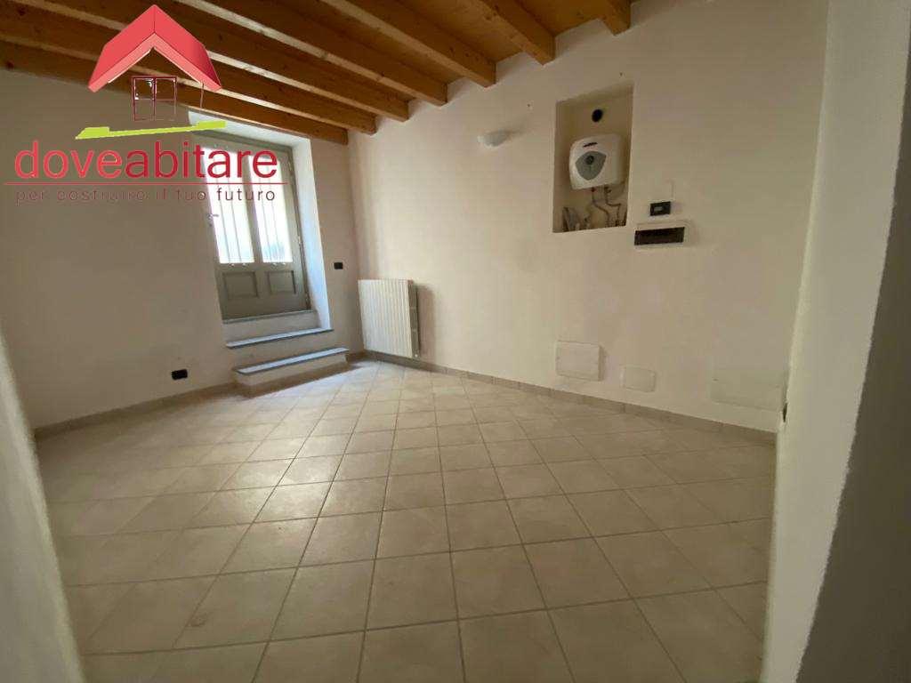 Magazzino in Via Sommeiller, Pinerolo - Foto 1