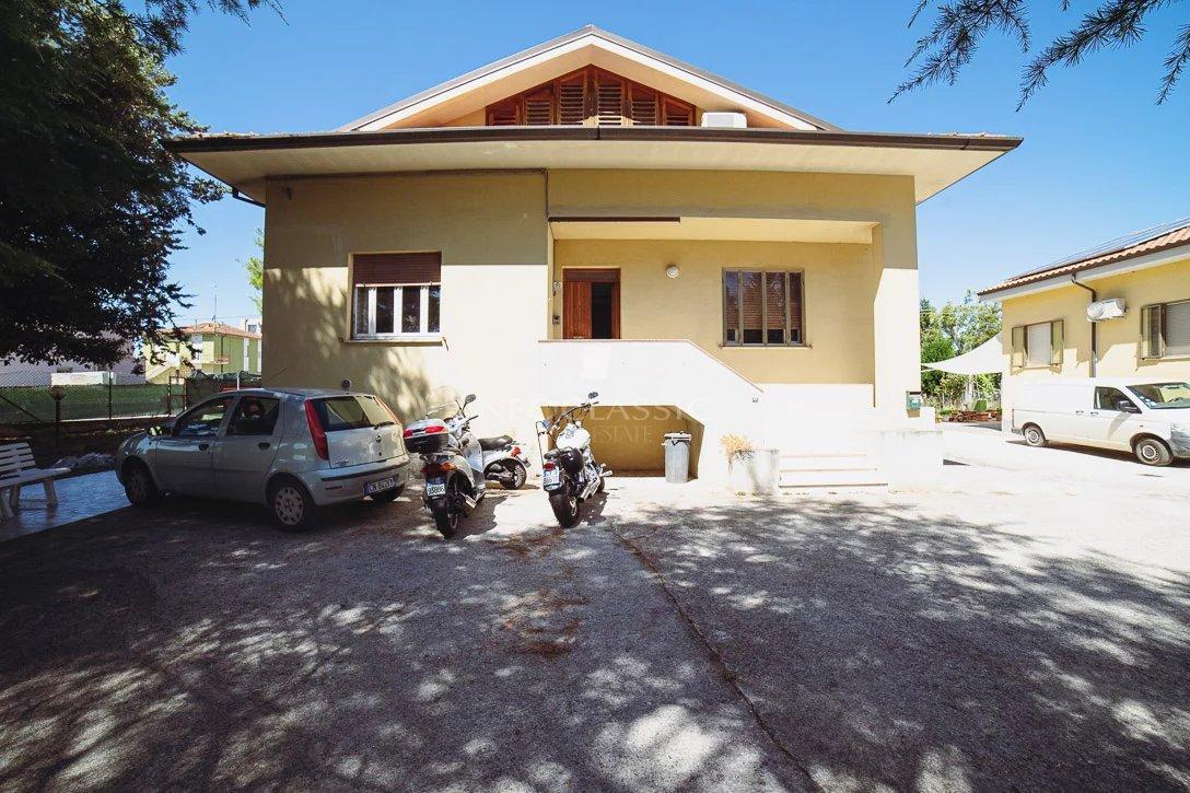 Villa plurifamiliare in vendita a Senigallia
