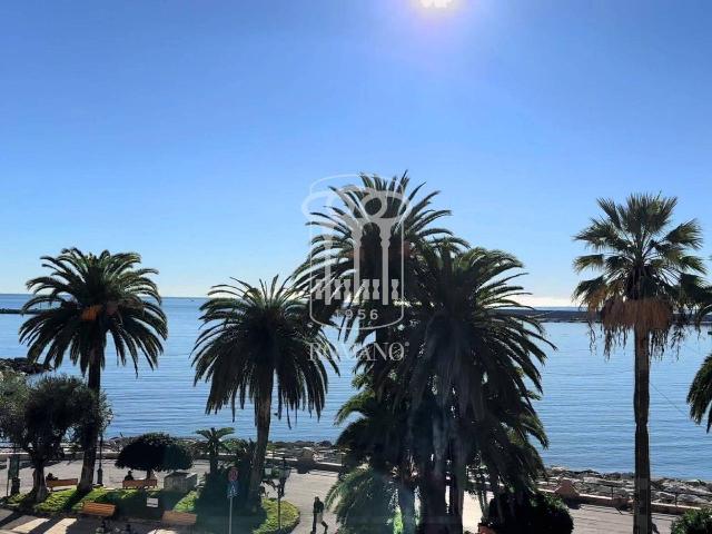 4-room flat in Lungomare Vittorio Veneto 9, Rapallo - Photo 1