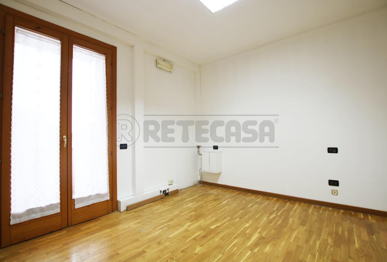 Ufficio in Viale Riviera Berica 451, Vicenza, {3} - Foto 2