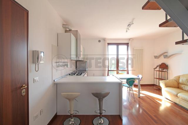 2-room flat in {3}, - Photo 1