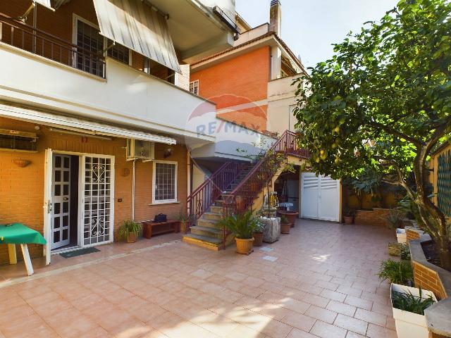 Terraced house in Via Giorgio Spaccarelli 11, Roma - Photo 1