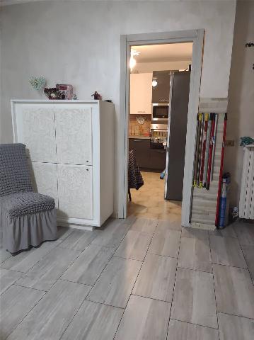 4-room flat, Reggiolo - Photo 1