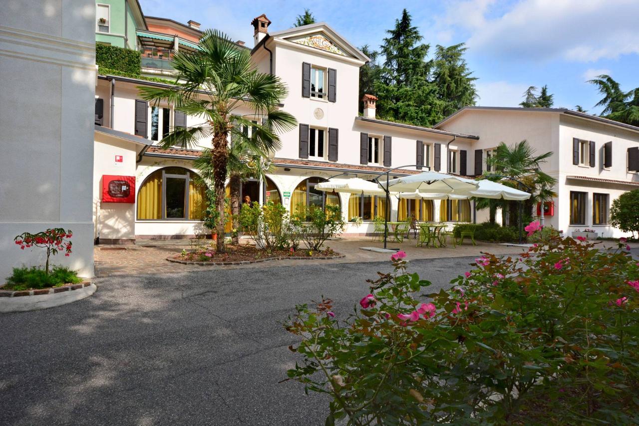 Hotel in , Castiglione Delle Stiviere, {3} - Foto 2
