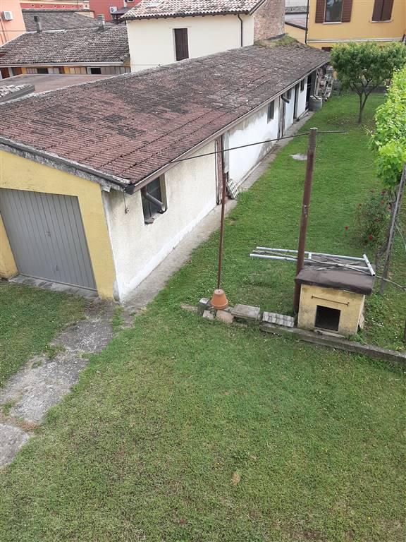 Villa bifamiliare in vendita a Luzzara