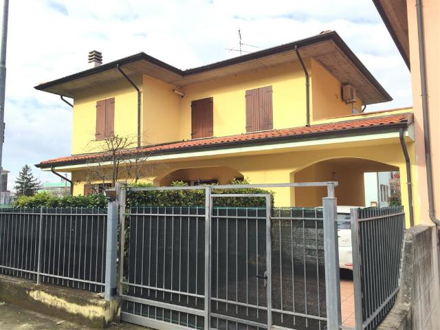 Villa in Via Bolzano, Mantova - Foto 1