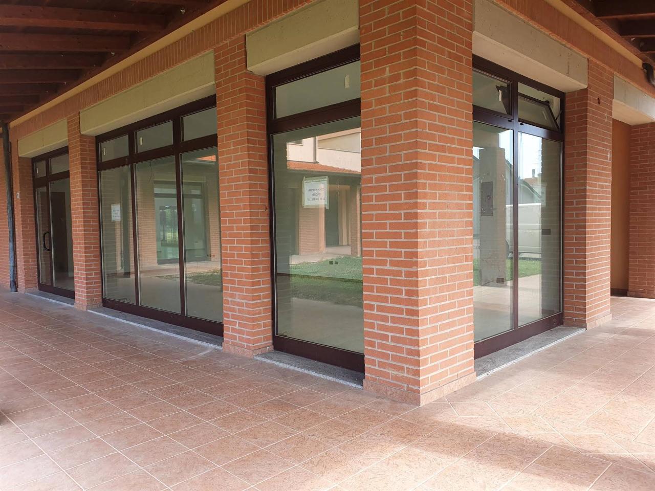 Negozio in Via Martiri del, Gualtieri, {3} - Foto 2