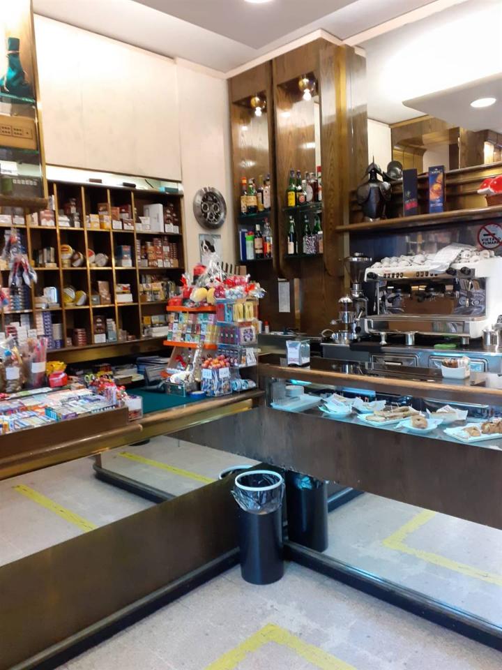 Bar in Piazza Cavallotti, Mantova, {3} - Foto 2