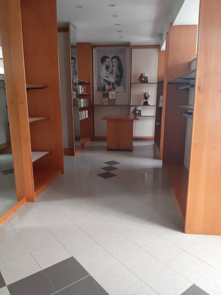 Negozio in , Ostiglia, {3} - Foto 1
