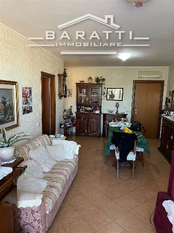 4-room flat, Suzzara - Photo 1