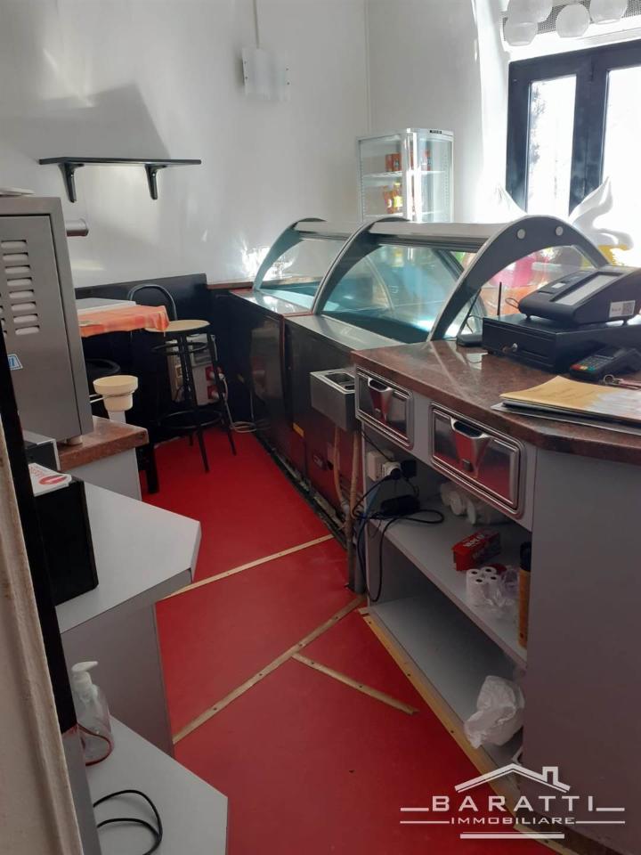Negozio in , Ostiglia, {3} - Foto 1