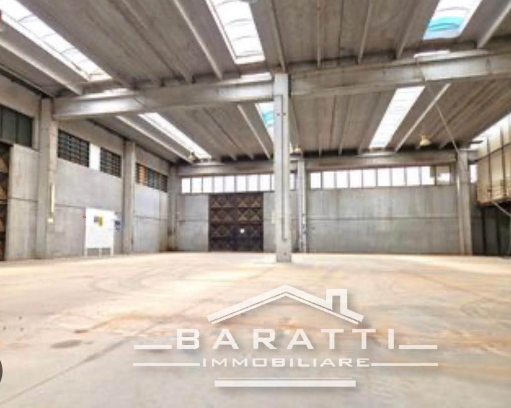 Capannone in , Suzzara, {3} - Foto 1