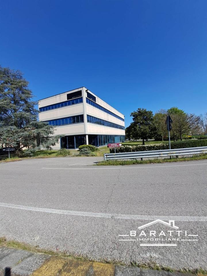 Negozio in , Ostiglia, {3} - Foto 1