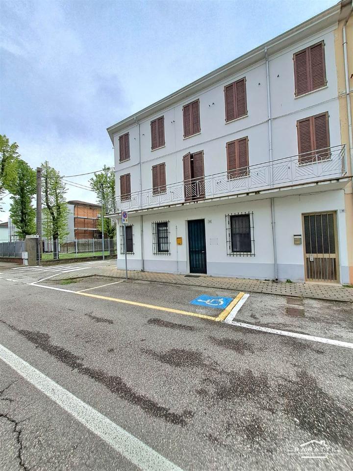 Negozio in , Magnacavallo, {3} - Foto 1