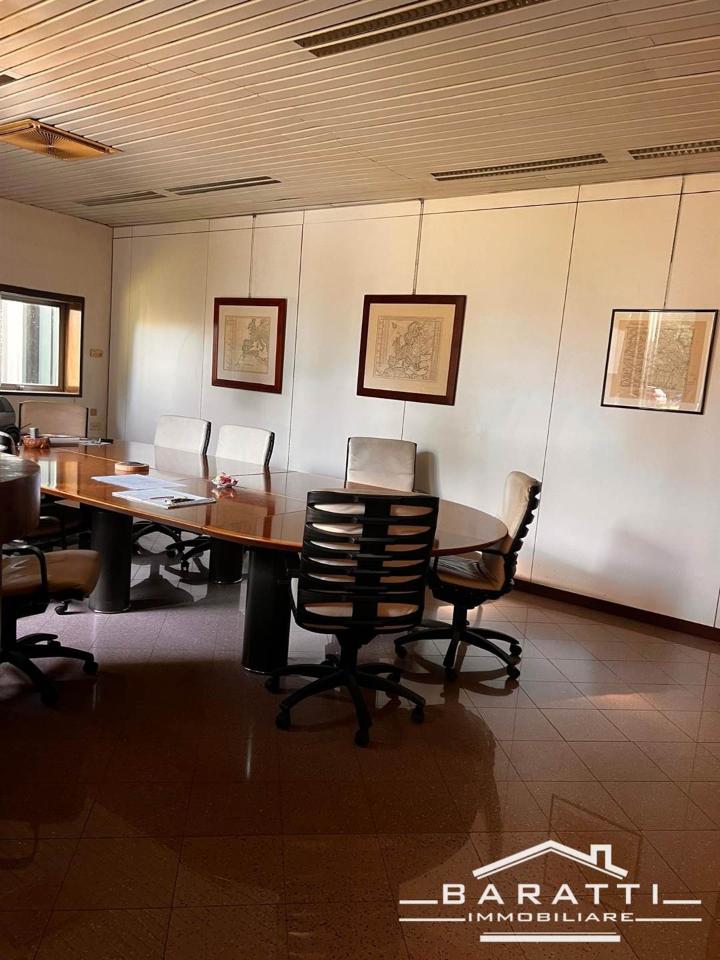 Capannone in , Gonzaga, {3} - Foto 1