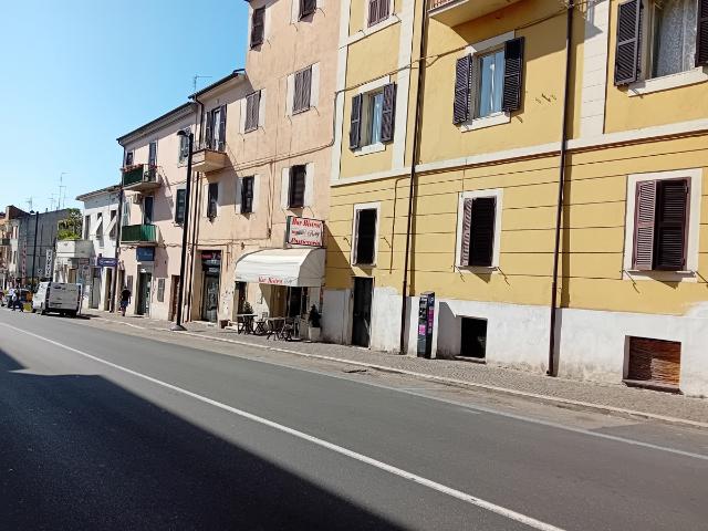 Geschäft in Via della Repubblica  37/a, Civita Castellana - Foto 1