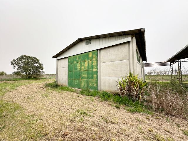 Warehouse in Loc Cava Cacciano Snc, Civita Castellana - Photo 1